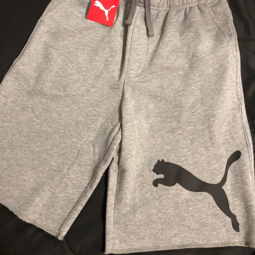 Men’s grey Puma shorts. - Picture 2 of 5